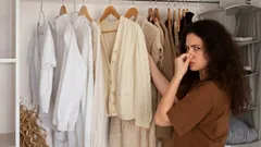 Så blir du av med dålig lukt i garderoben utan kemikalier: 3 hemmagjorda medel med maximal effekt