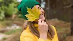 Varför doftar höstlöven så gott? Forskare har svaret på den fascinerande frågan